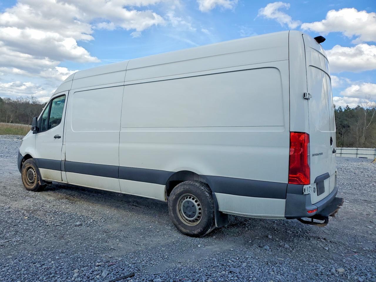 2021 Mercedes-Benz Sprinter 2500 - Фото 2