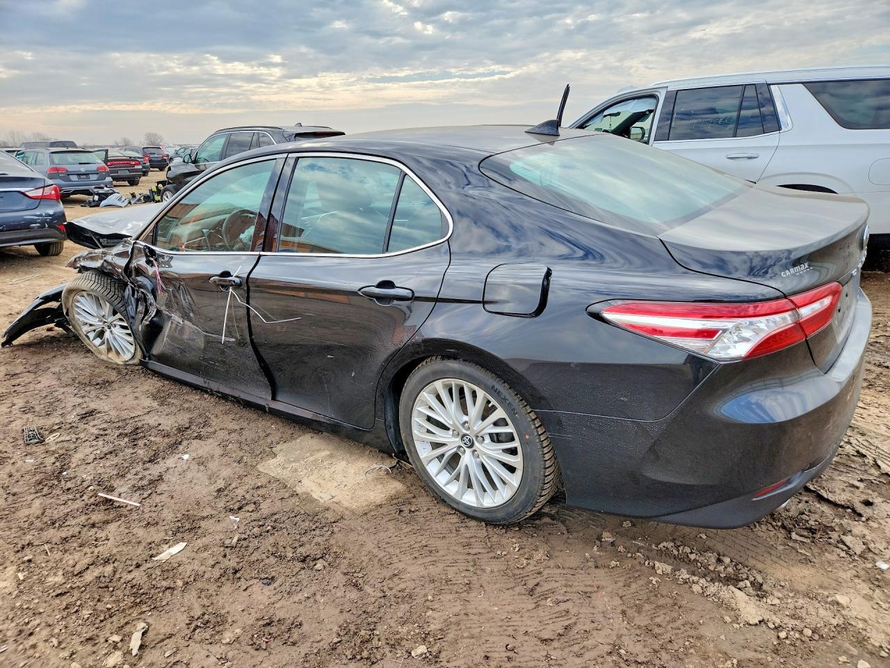2018 Toyota Camry Hybrid Xle - Фото 2