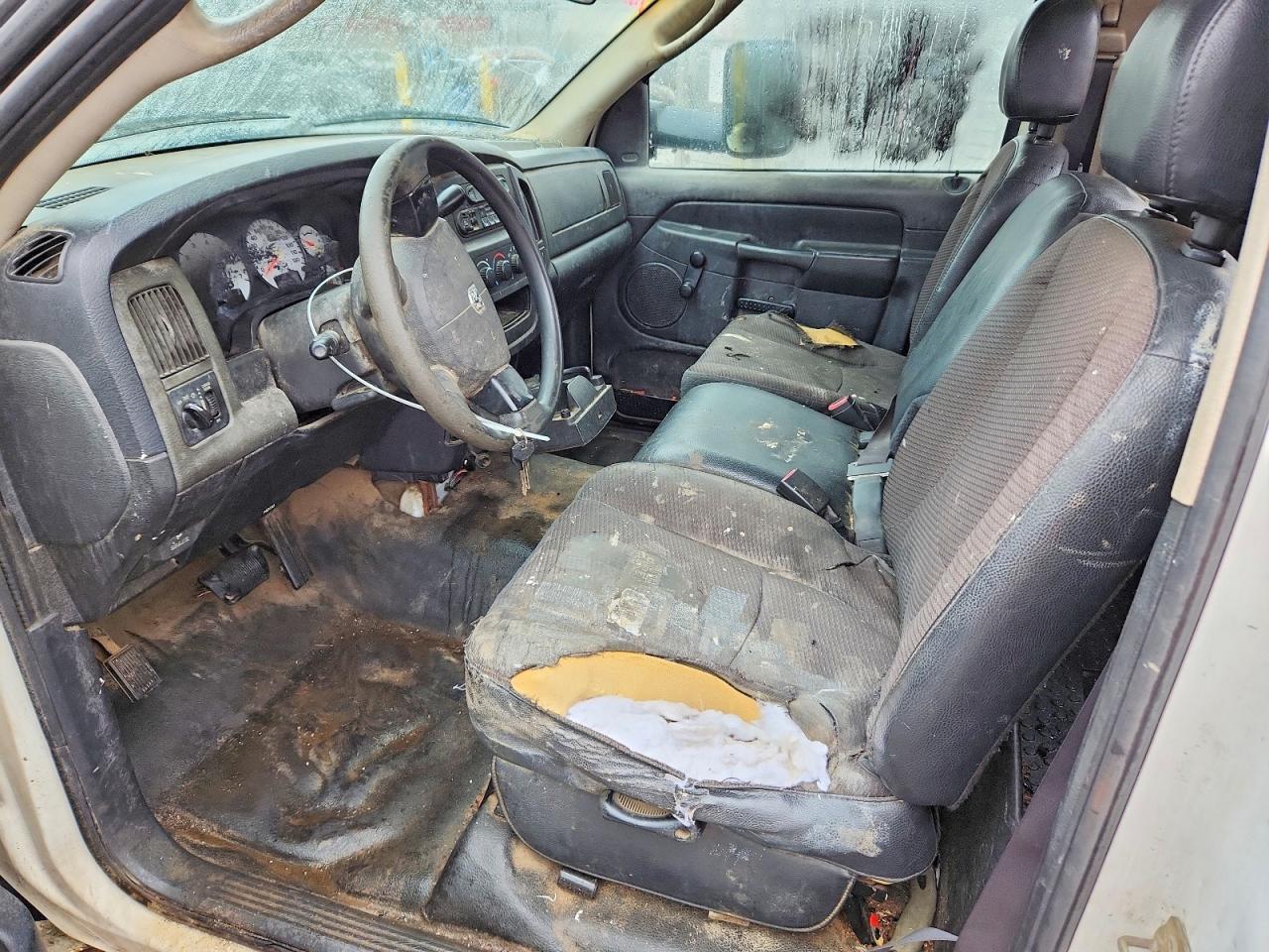 2004 Dodge Ram 2500 St - Image 7