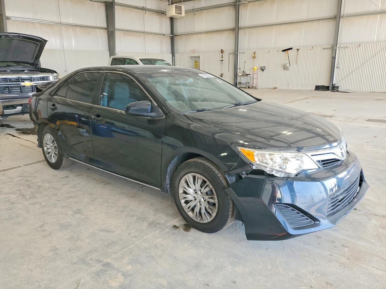 2012 Toyota Camry Le - Фото 4