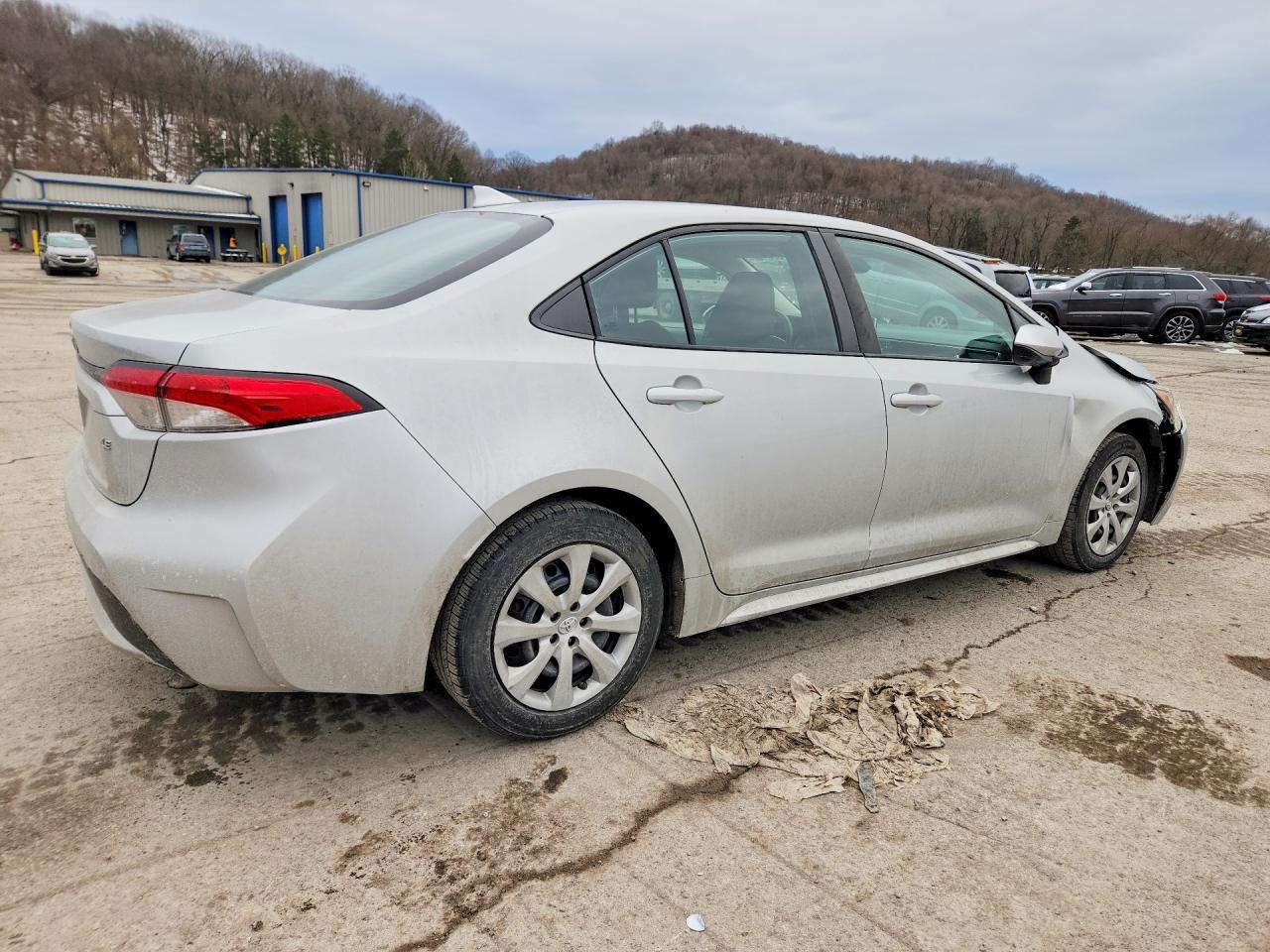 2020 Toyota Corolla Le - Image 3