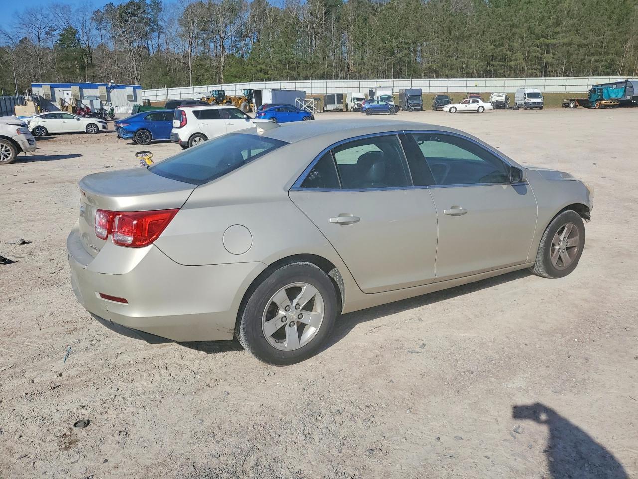 2016 Chevrolet Malibu Limited Lt - Image 3