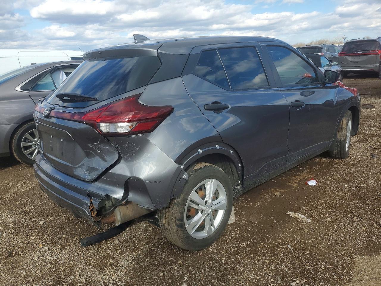 2023 Nissan Kicks S - Image 3
