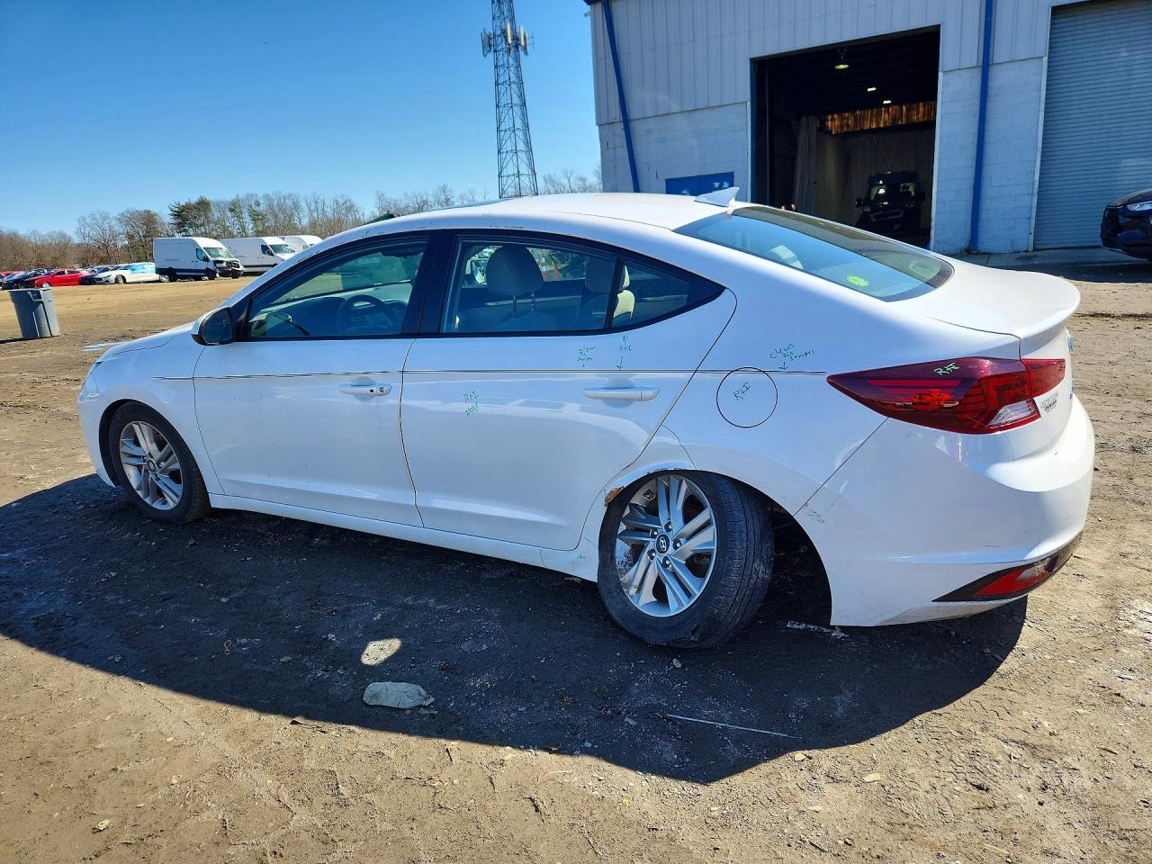2020 Hyundai Elantra Value Edition - Фото 2