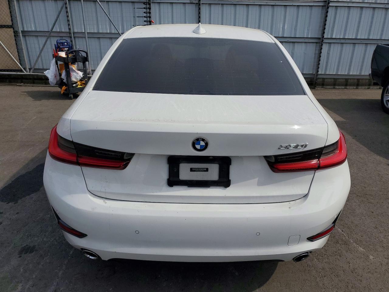 2019 BMW 330I - Фото 6