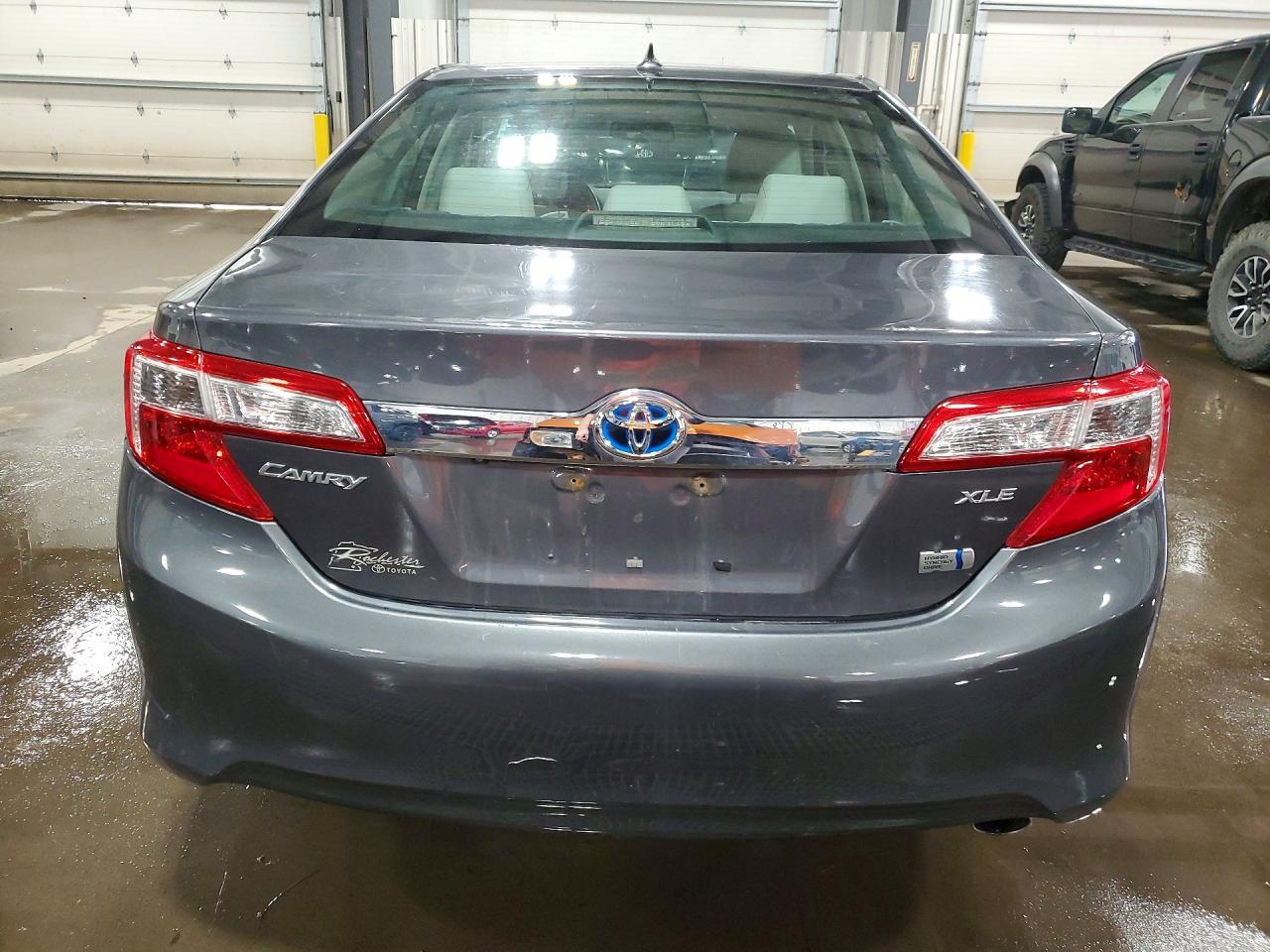 2012 Toyota Camry Hybrid Xle - Image 6