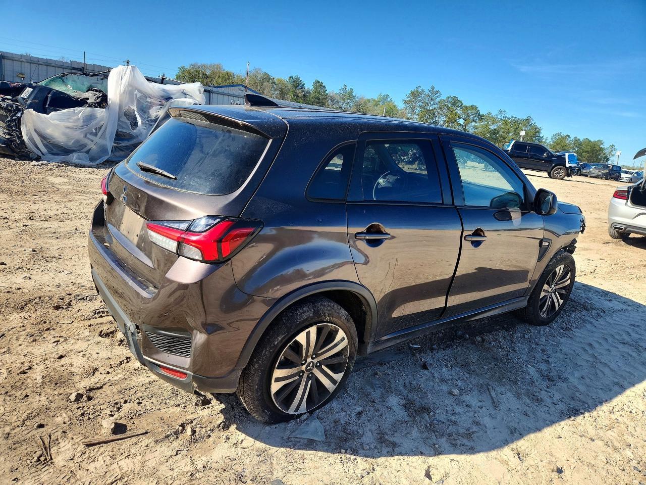 2020 Mitsubishi Outlander Sport Es - Фото 3