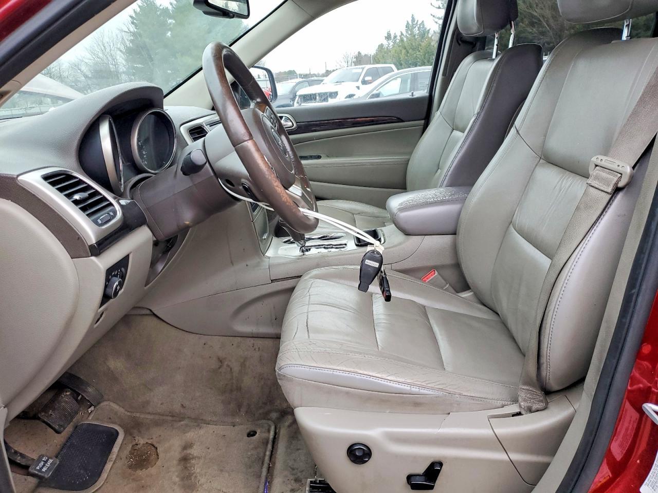 2013 Jeep Grand Cherokee Laredo - Image 7