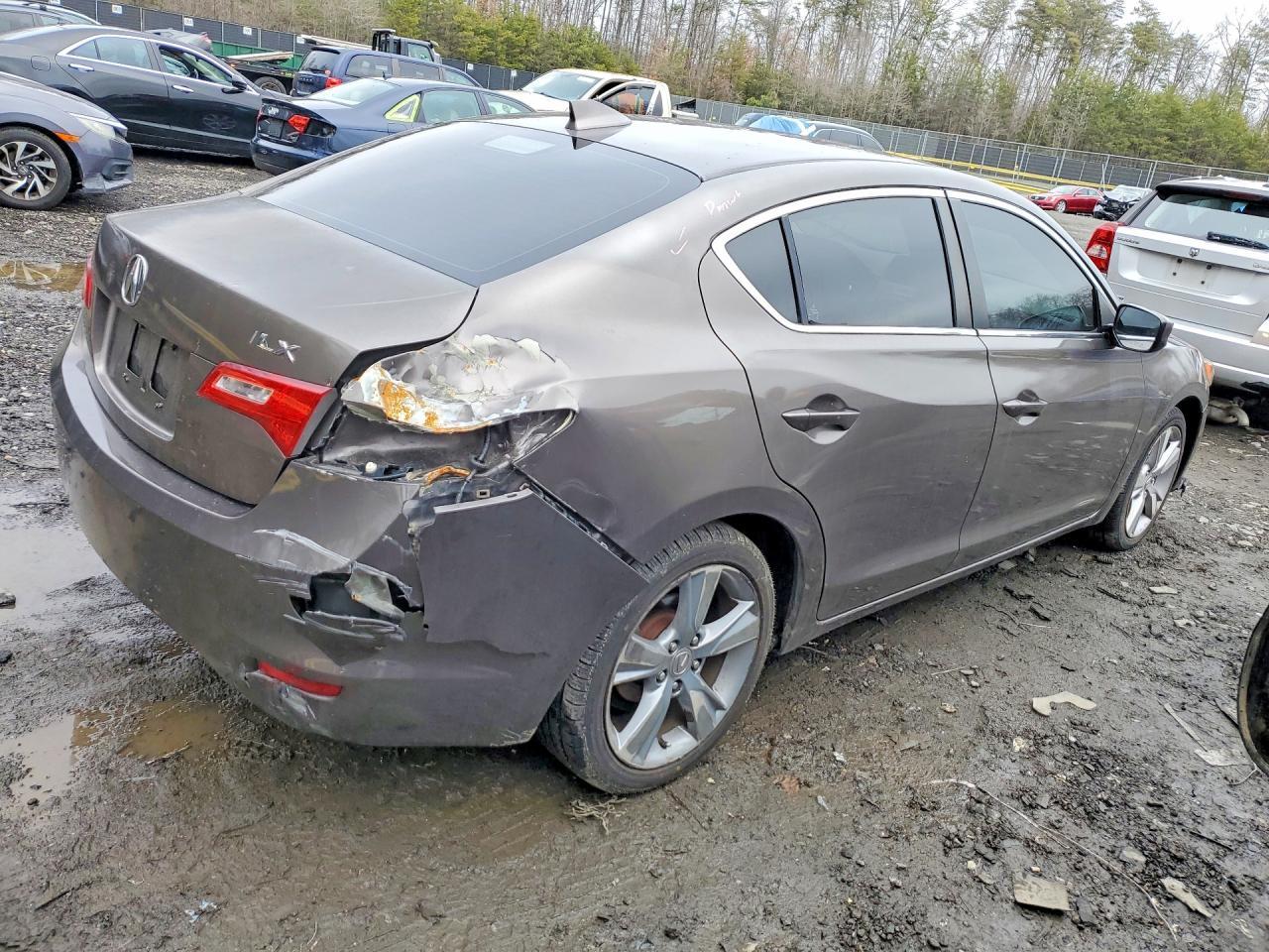 2013 Acura Ilx 20 Premium - Фото 3