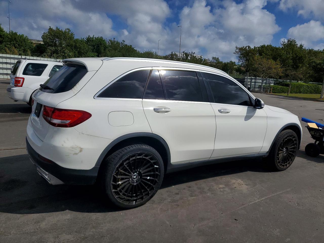2018 Mercedes-Benz Glc 300 - Фото 3