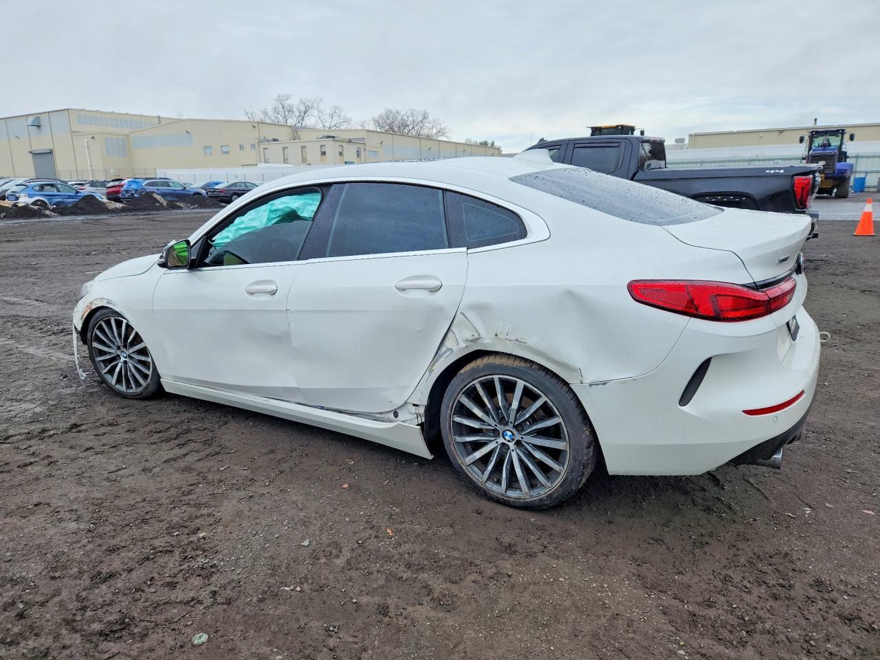 2020 BMW 228Xi - Фото 2