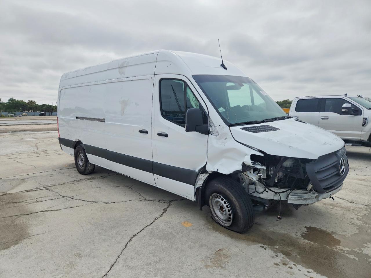 2023 Mercedes-Benz Sprinter 2500 Ext High Roof - Фото 4