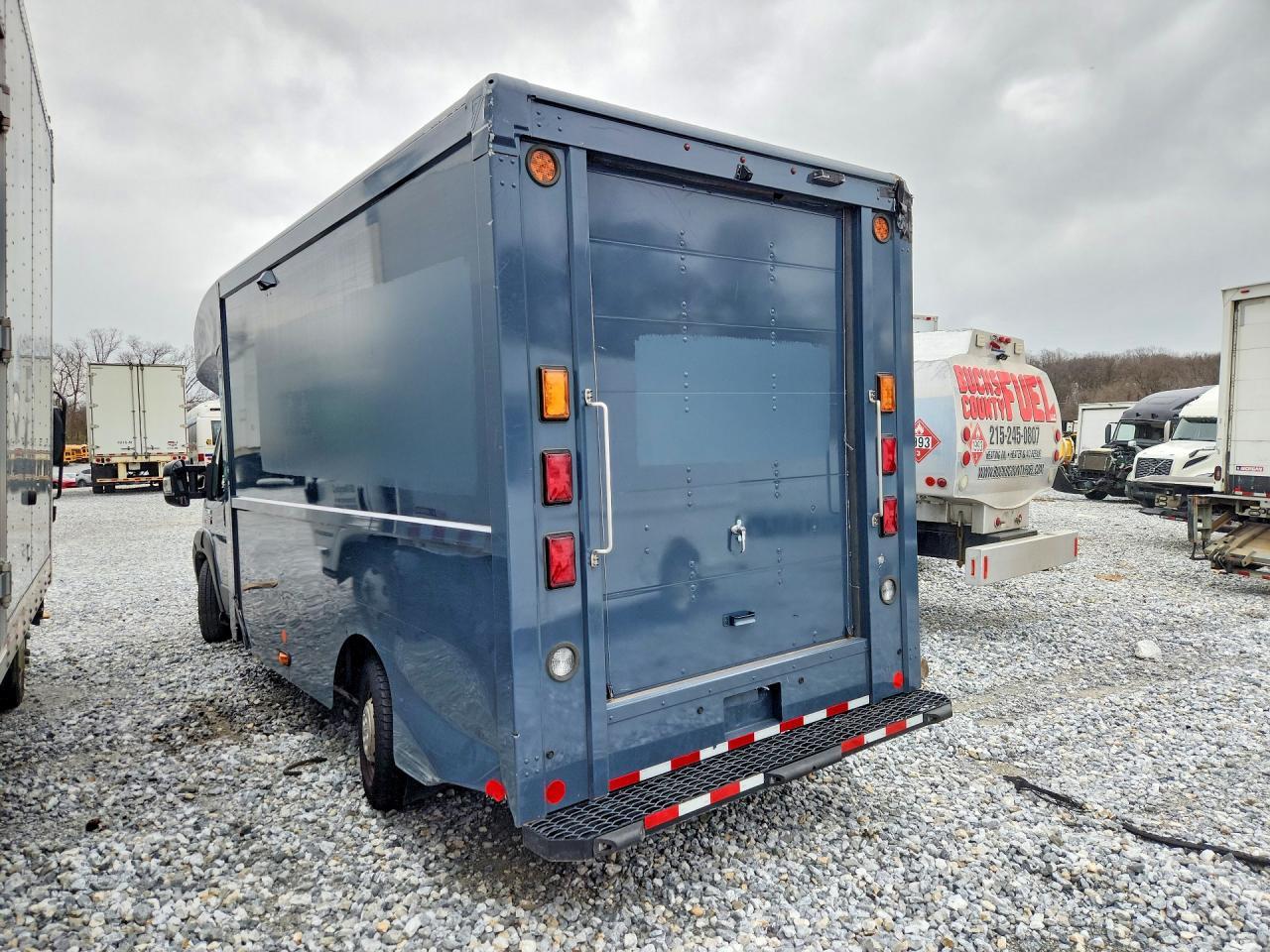 2022 Ram Promaster 3500 Delivery Truck - Фото 2