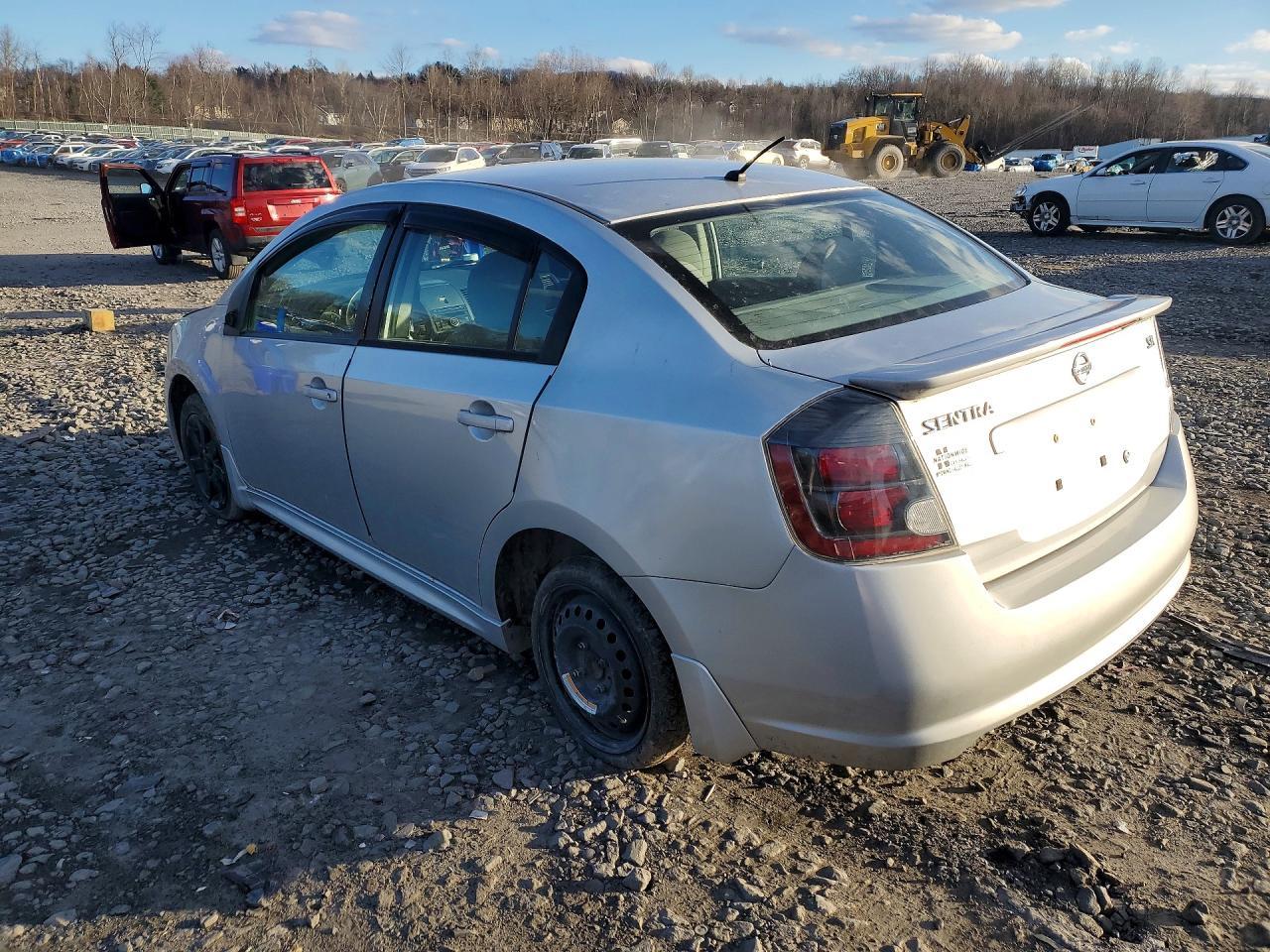 2012 Nissan Sentra 2.0 - Image 2