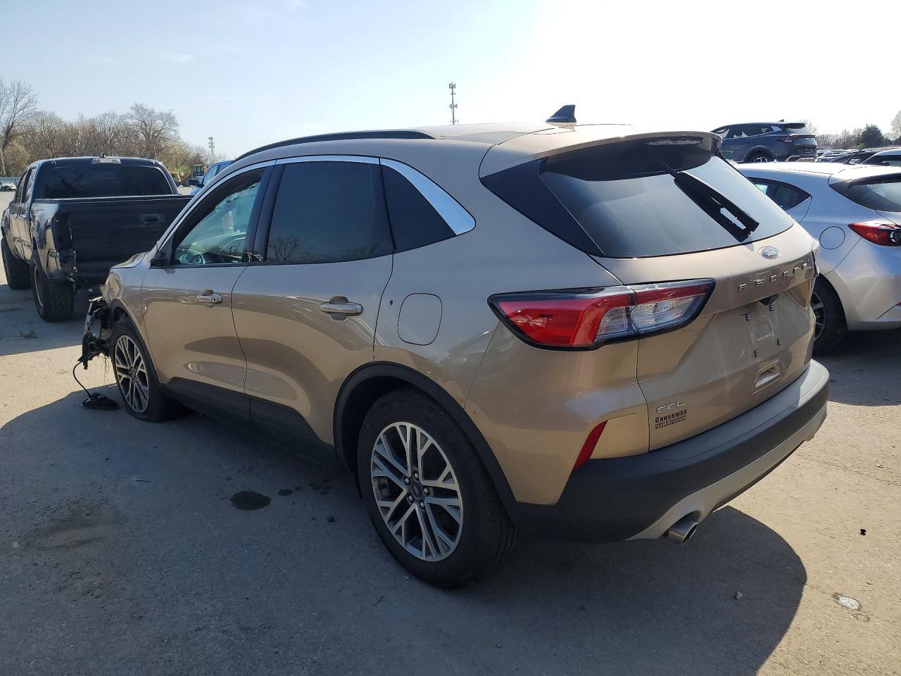 2021 Ford Escape Sel - Фото 2