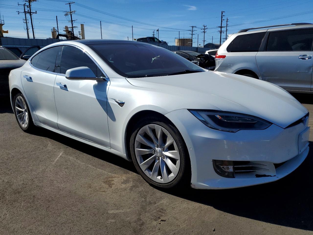 2016 Tesla Model S - Image 4