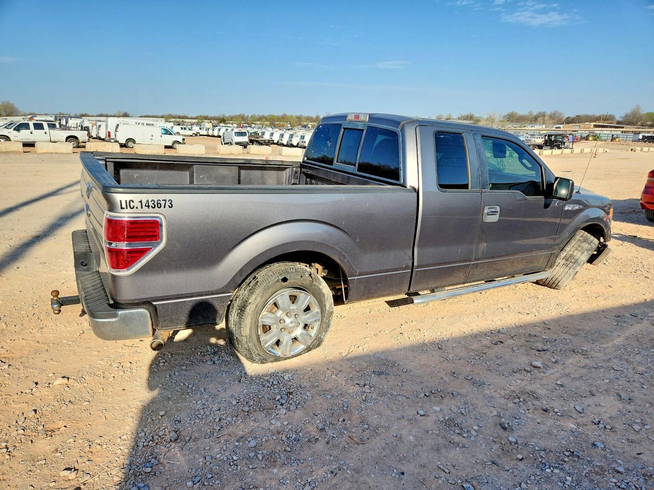 2011 Ford F150 Super Cab - Фото 3