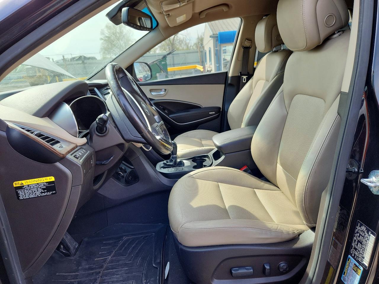 2017 Hyundai Santa Fe Limited - Image 7