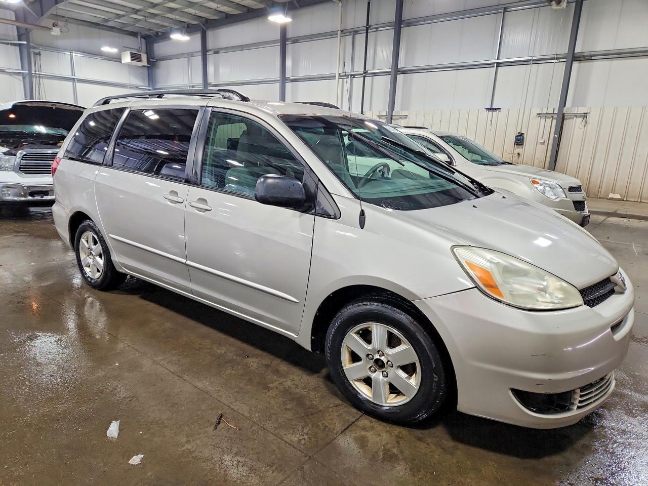 2004 Toyota Sienna Le 8 Passenger - Image 4