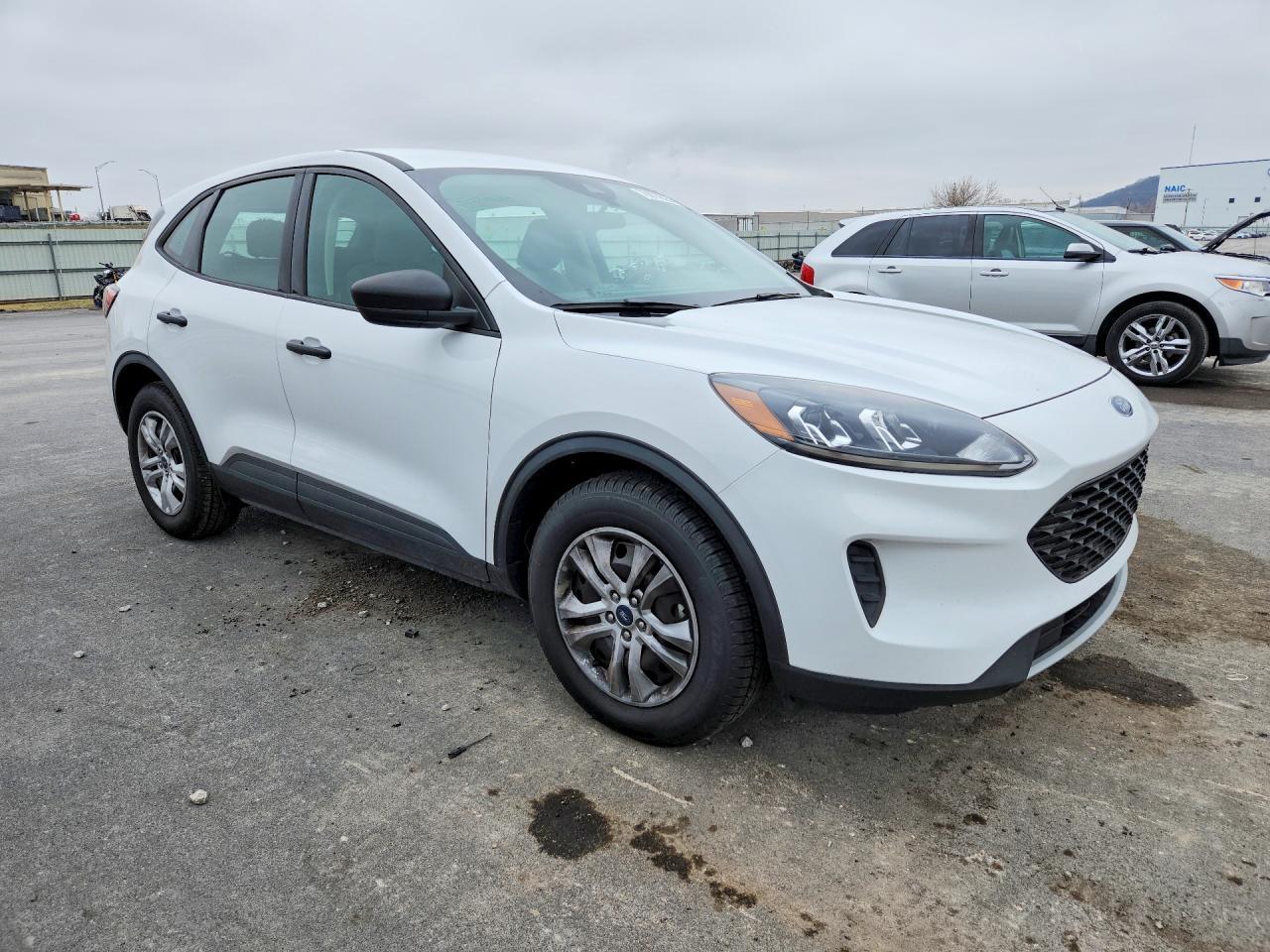 2020 Ford Escape S - Image 4