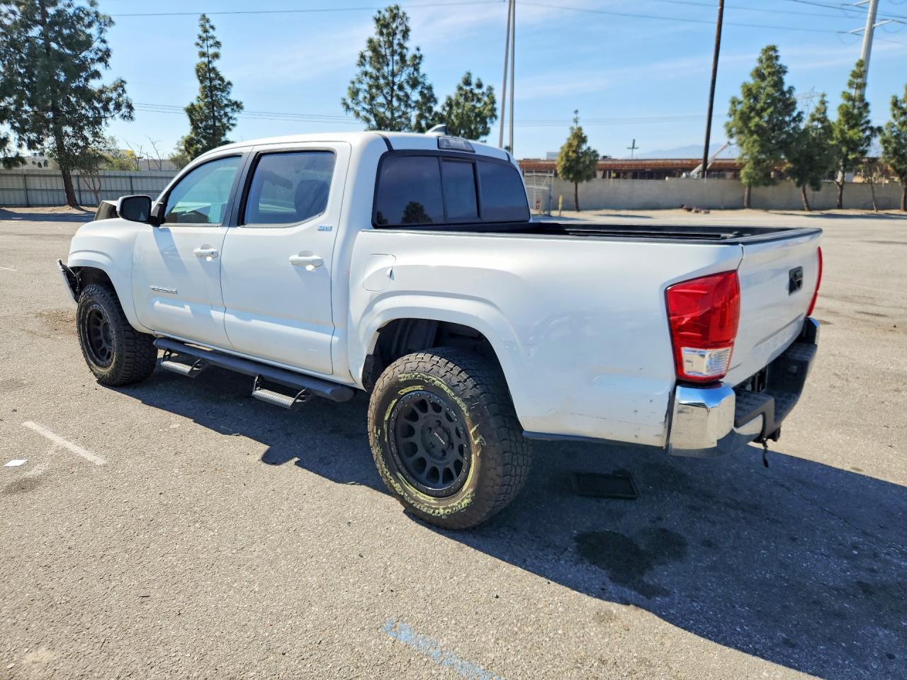2017 Toyota Tacoma Sr5 - Фото 2