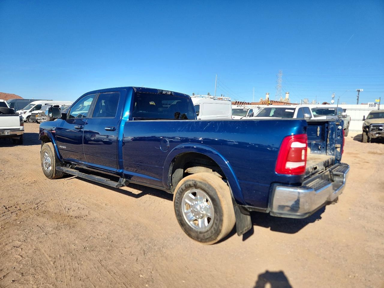 2022 Ram 2500 Laramie - Фото 3