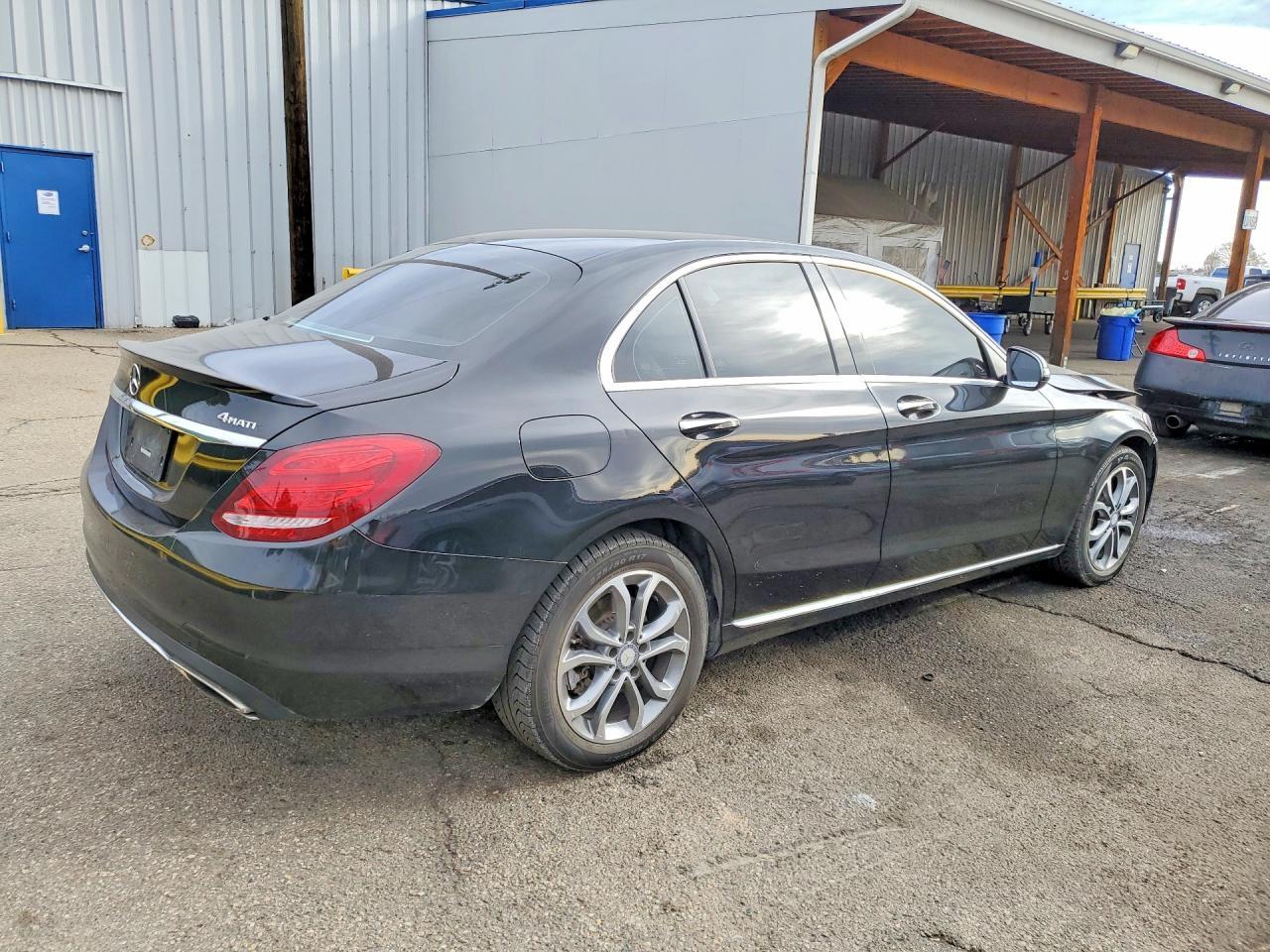 2016 Mercedes-Benz C 300 4Matic - Фото 3