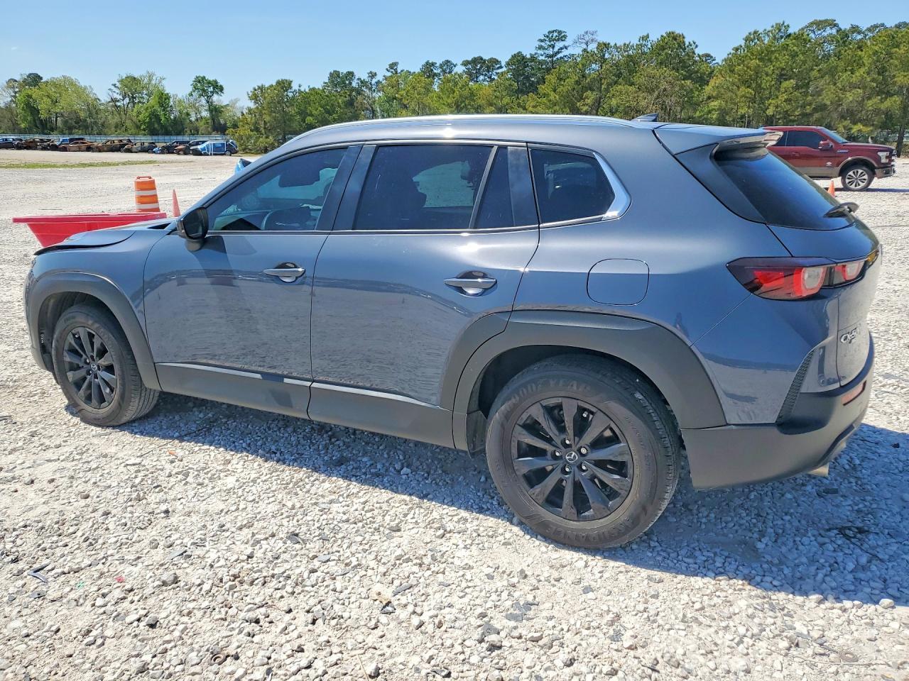 2024 Mazda Cx-50 Premium - Image 2
