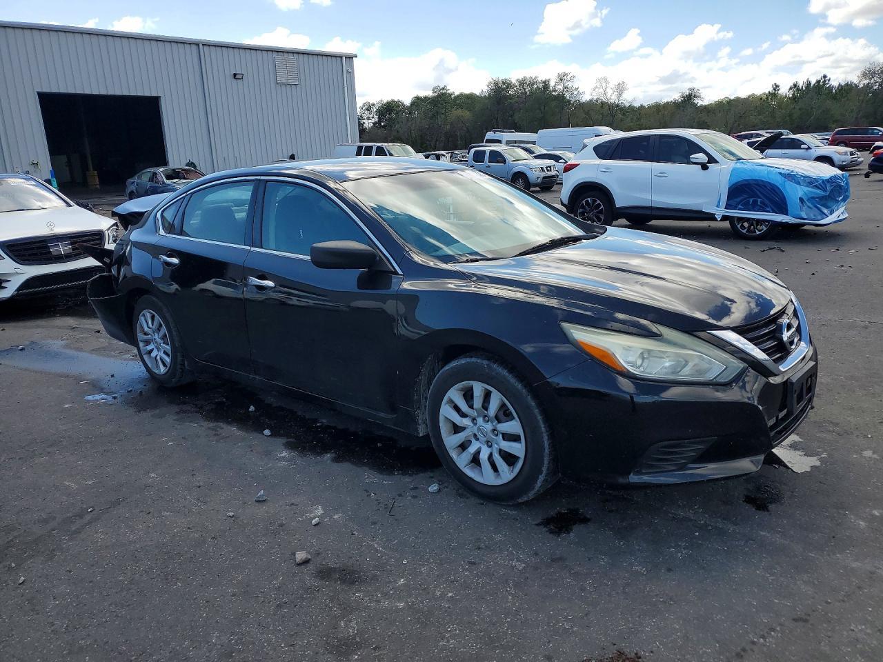 2017 Nissan Altima 2.5 S - Фото 4