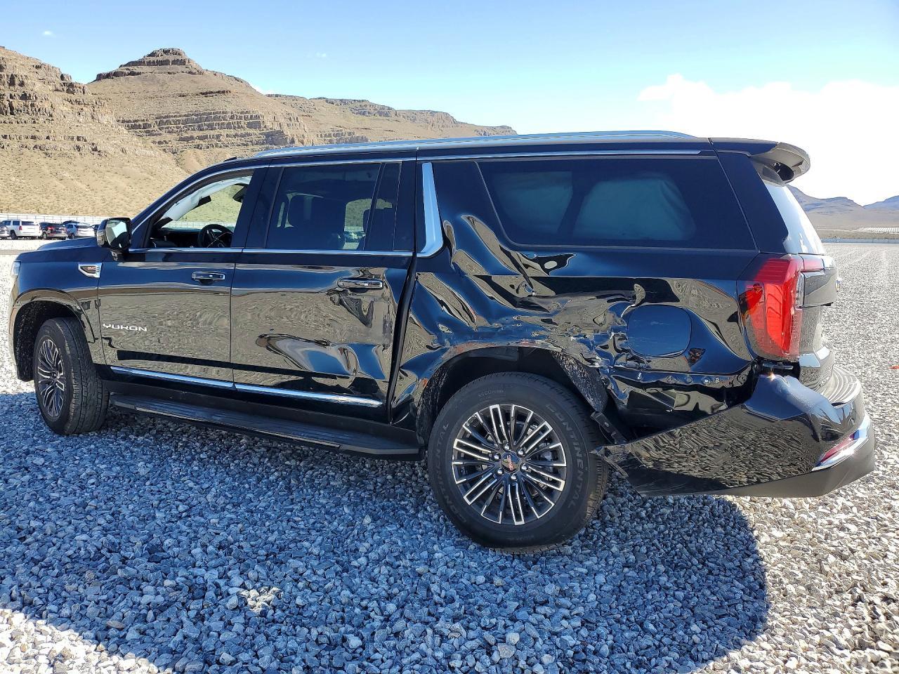 2026 GMC Yukon Xl Elevation - Image 2