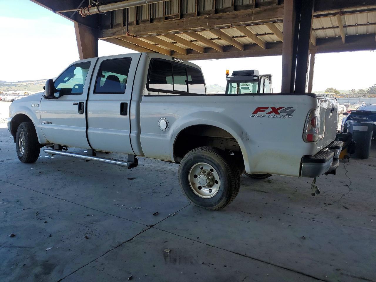 2004 Ford F250 Super Duty - Image 2