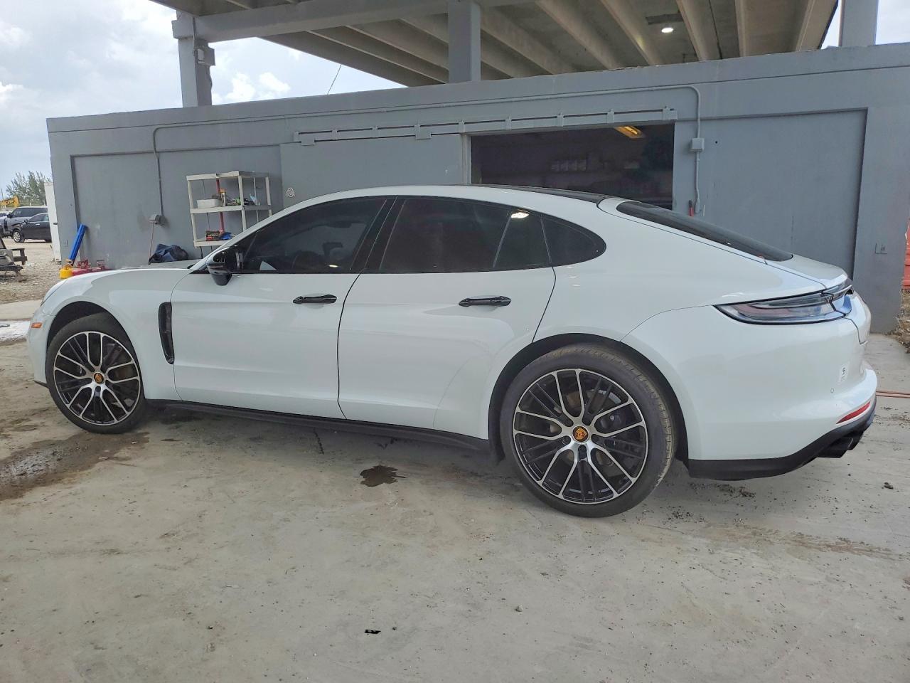 2023 Porsche Panamera Base - Фото 2