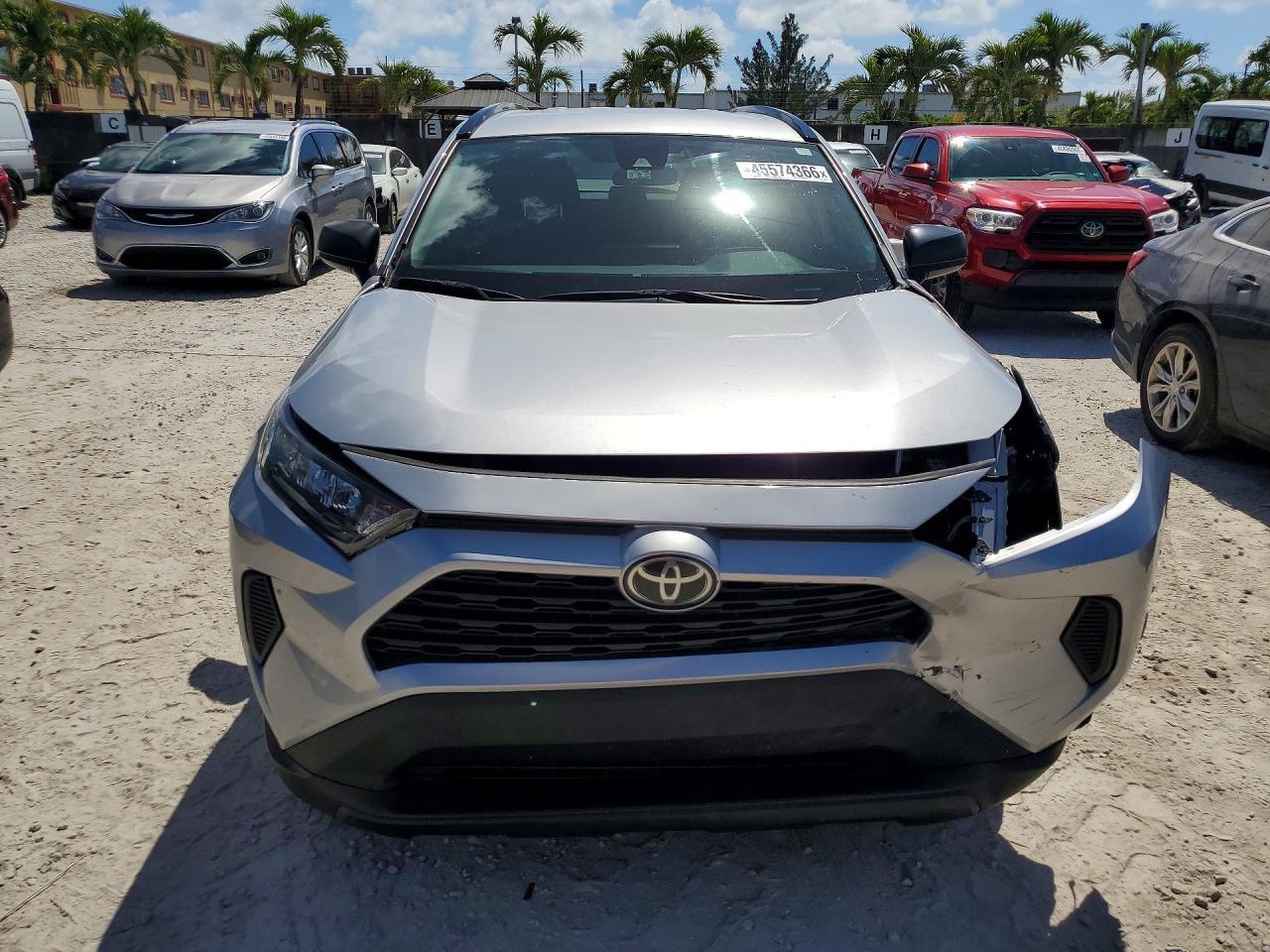 2021 Toyota Rav4 Le - Фото 5