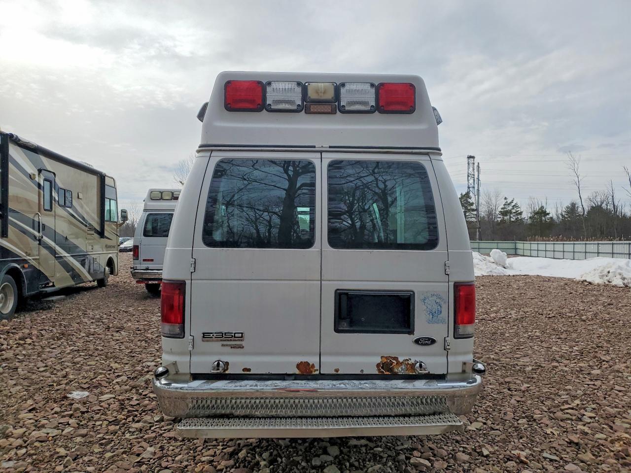 2014 Ford E350 Ambulance - Фото 6