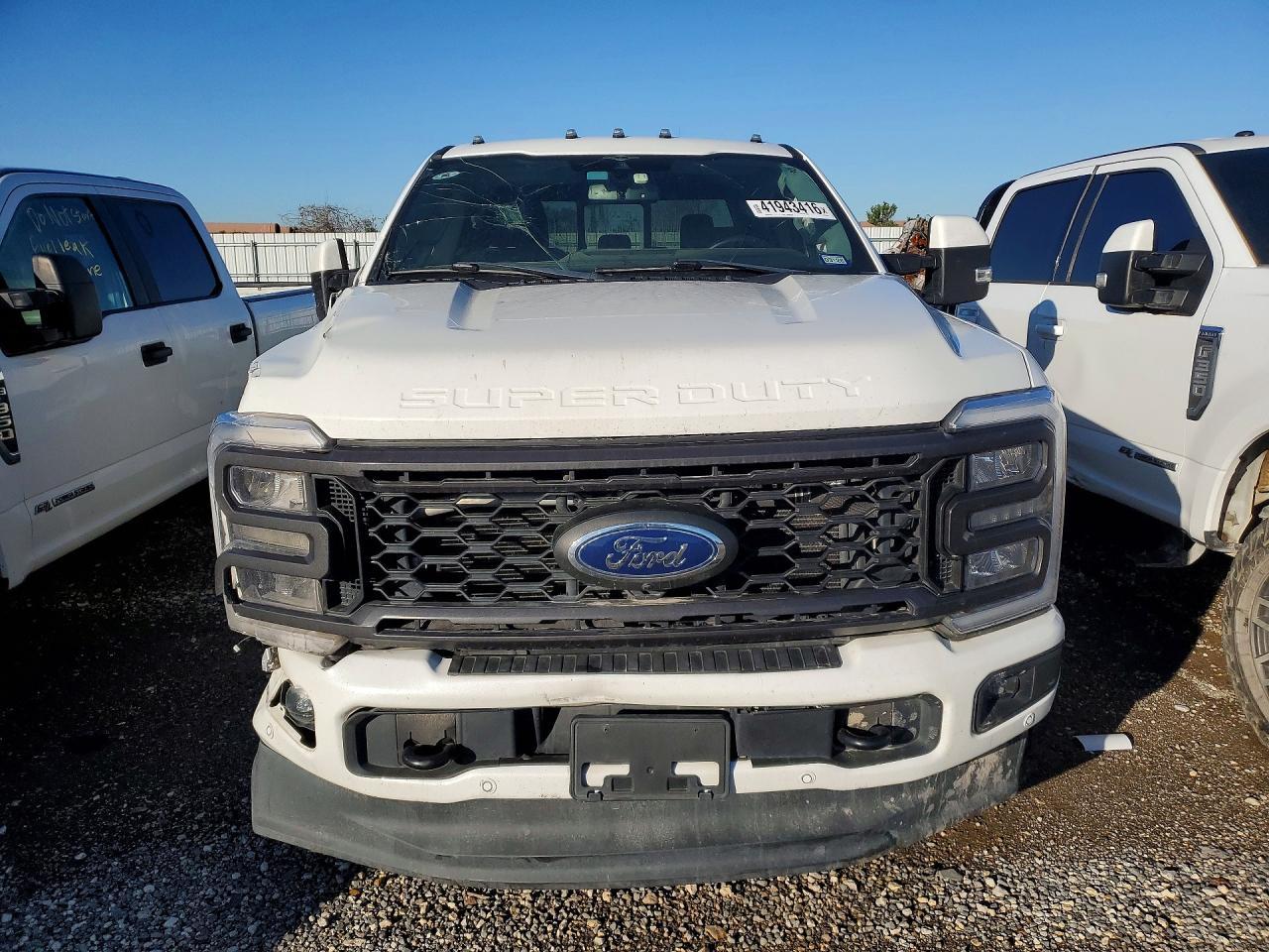 2023 Ford F250 Super Duty - Image 5
