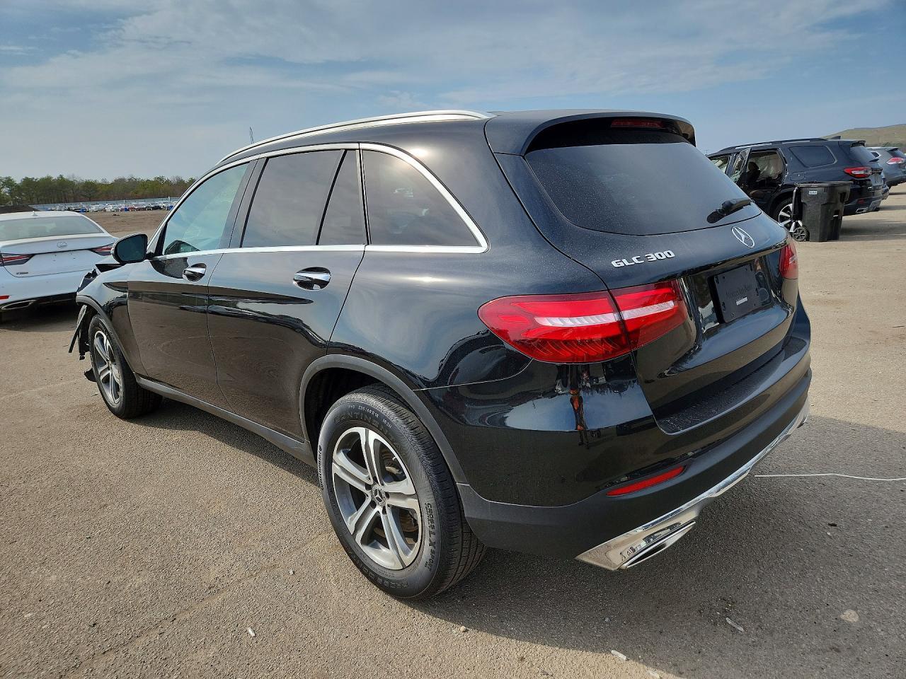 2019 Mercedes-Benz Glc 300 4Matic - Фото 2