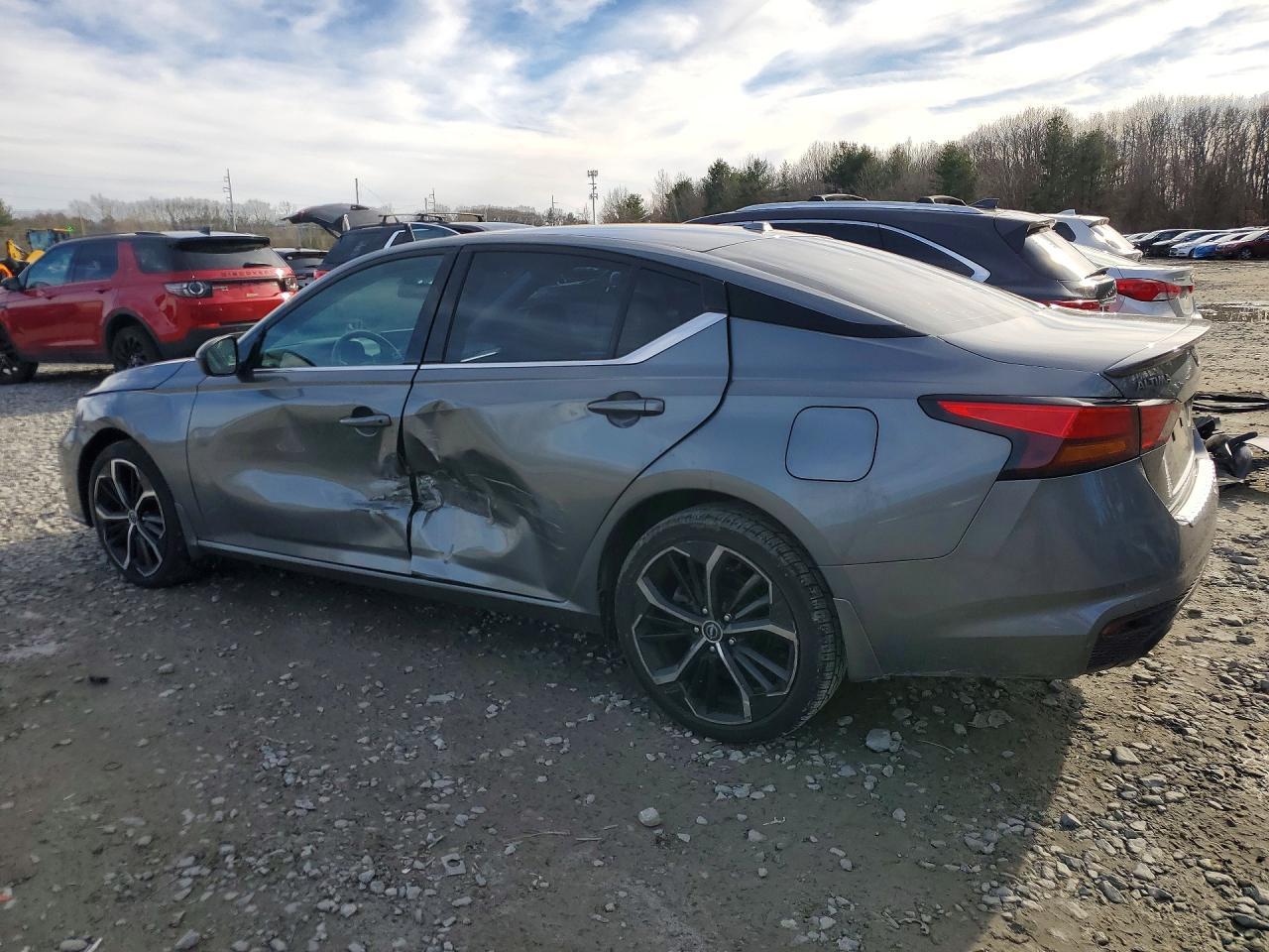 2023 Nissan Altima 2.5 Sr - Фото 2