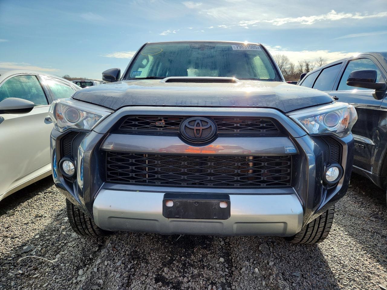 2018 Toyota 4Runner Trd Off Road Premium - Image 5