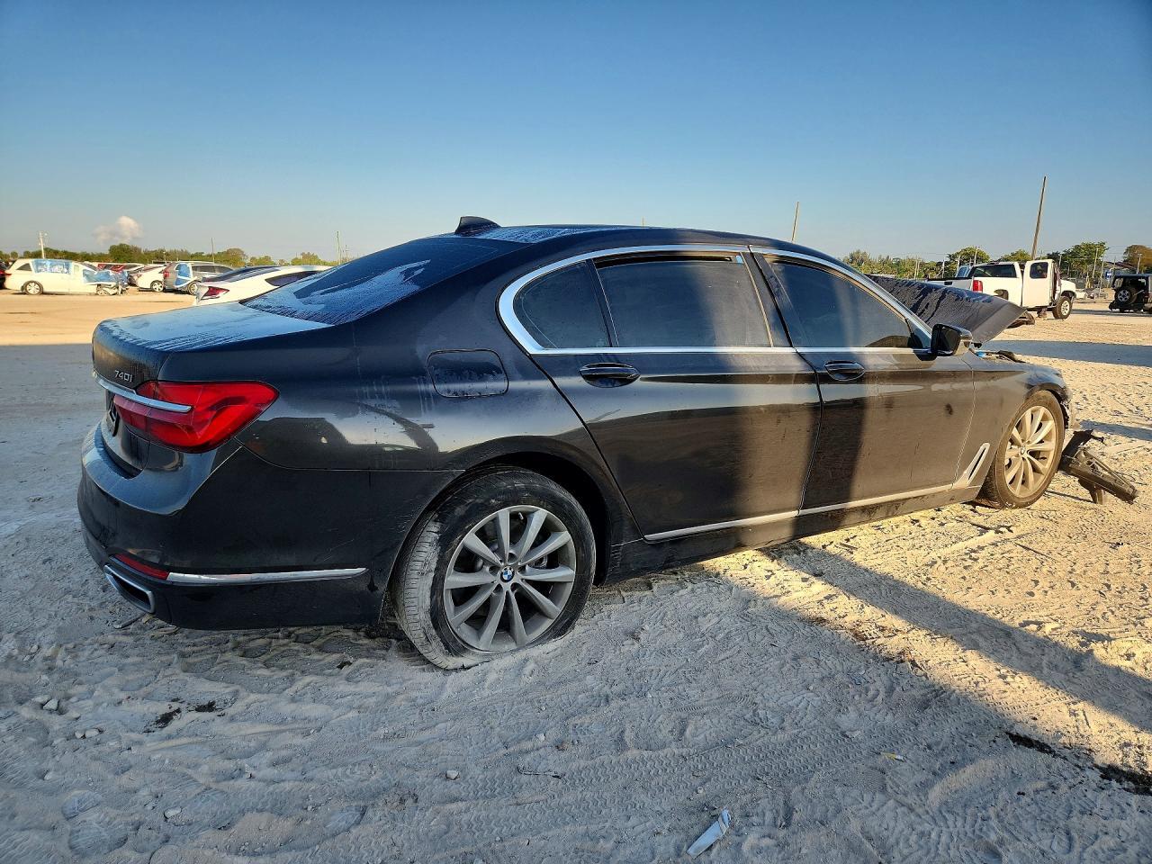 2018 BMW 740 I - Image 3