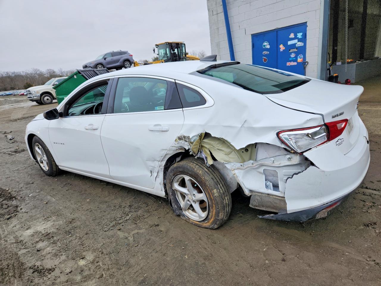 2016 Chevrolet Malibu Ls - Фото 2