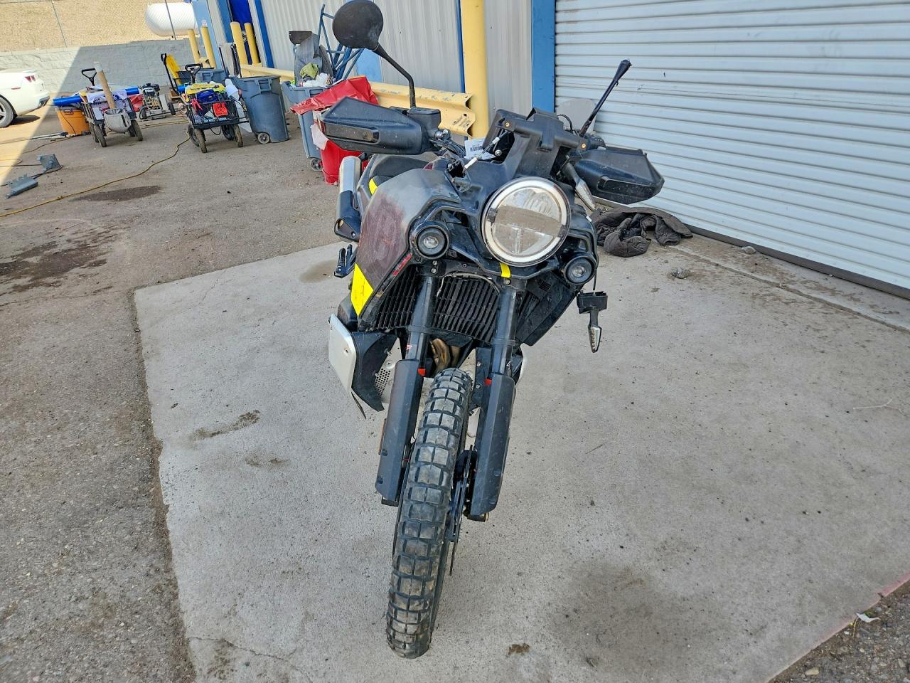 2023 Husqvarna Norden 901 - Фото 2