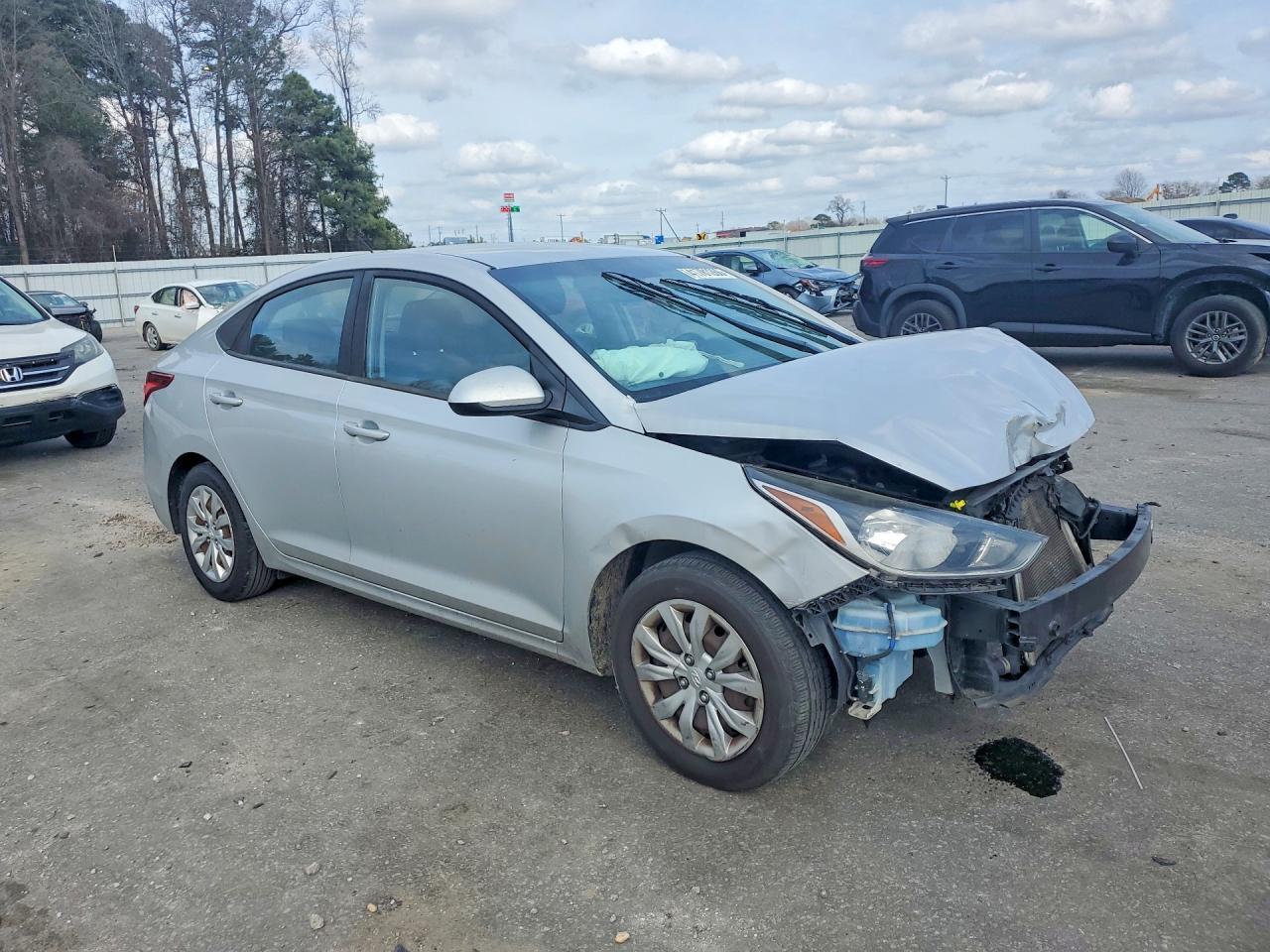 2018 Hyundai Accent Se - Фото 4