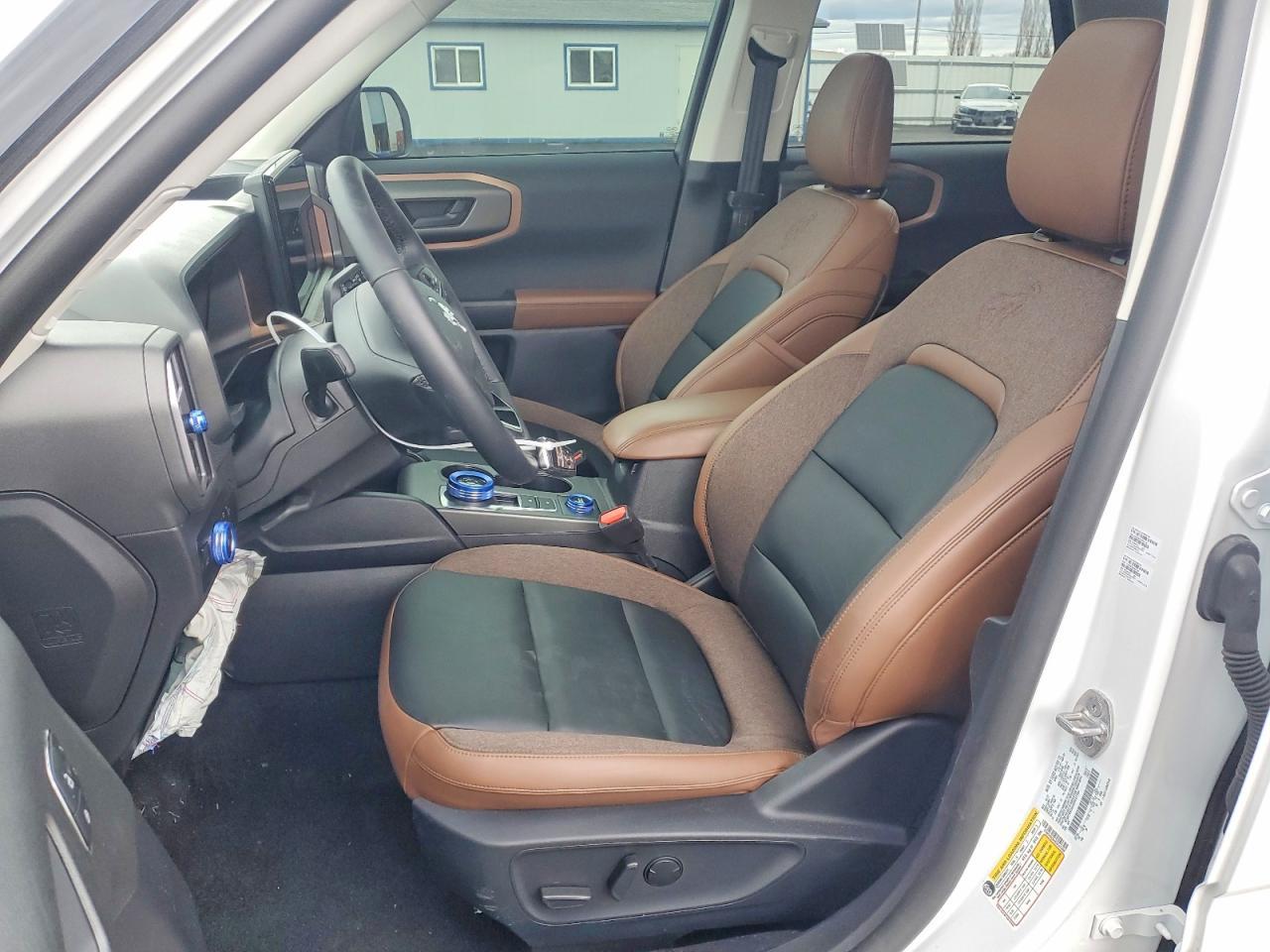 2025 Ford Bronco Sport Outer Banks - Image 7