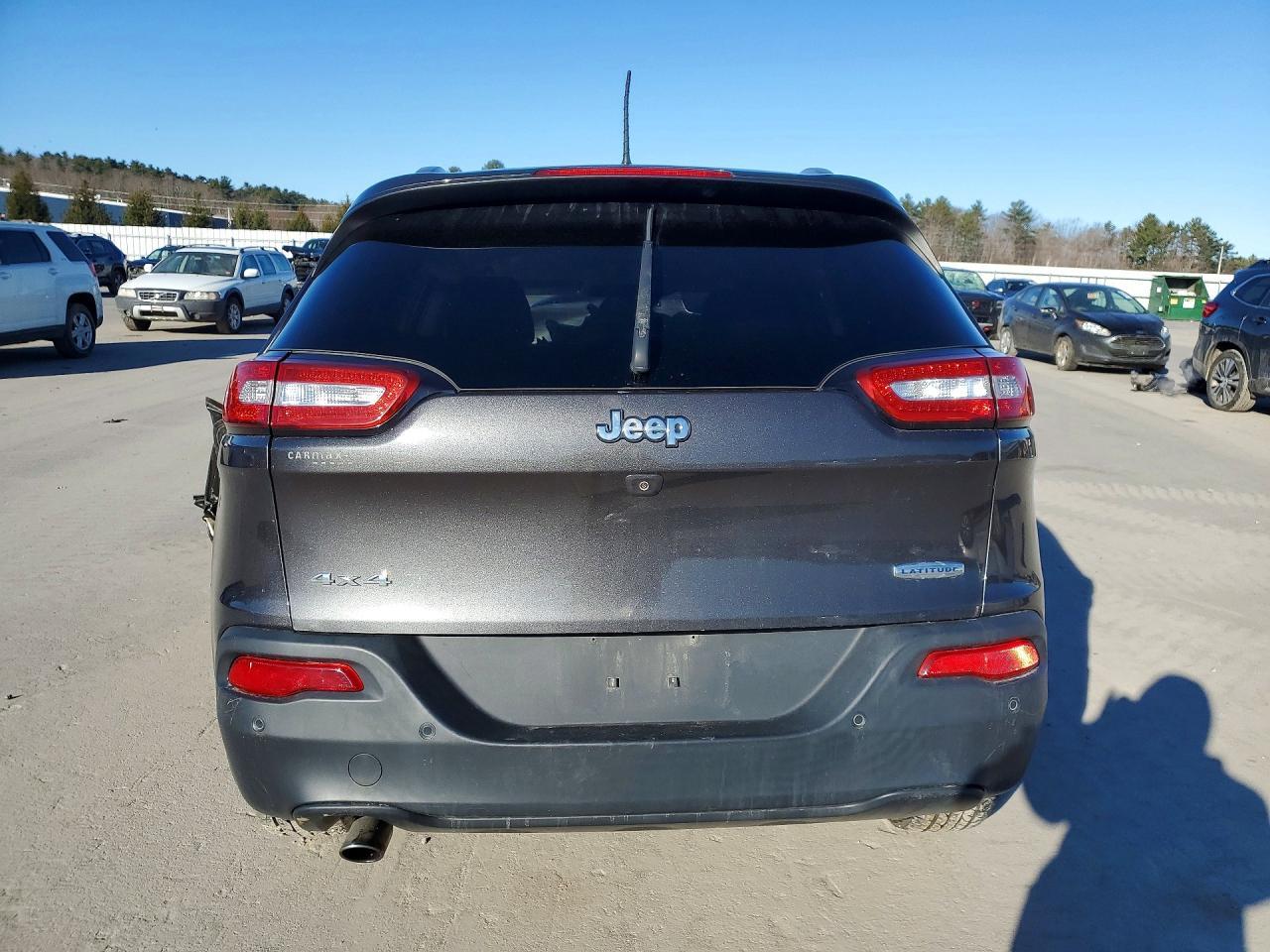 2016 Jeep Cherokee Latitude - Фото 6