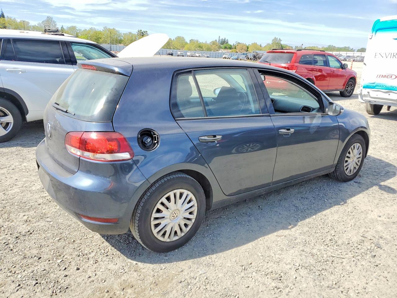 2013 Volkswagen Golf - Фото 3