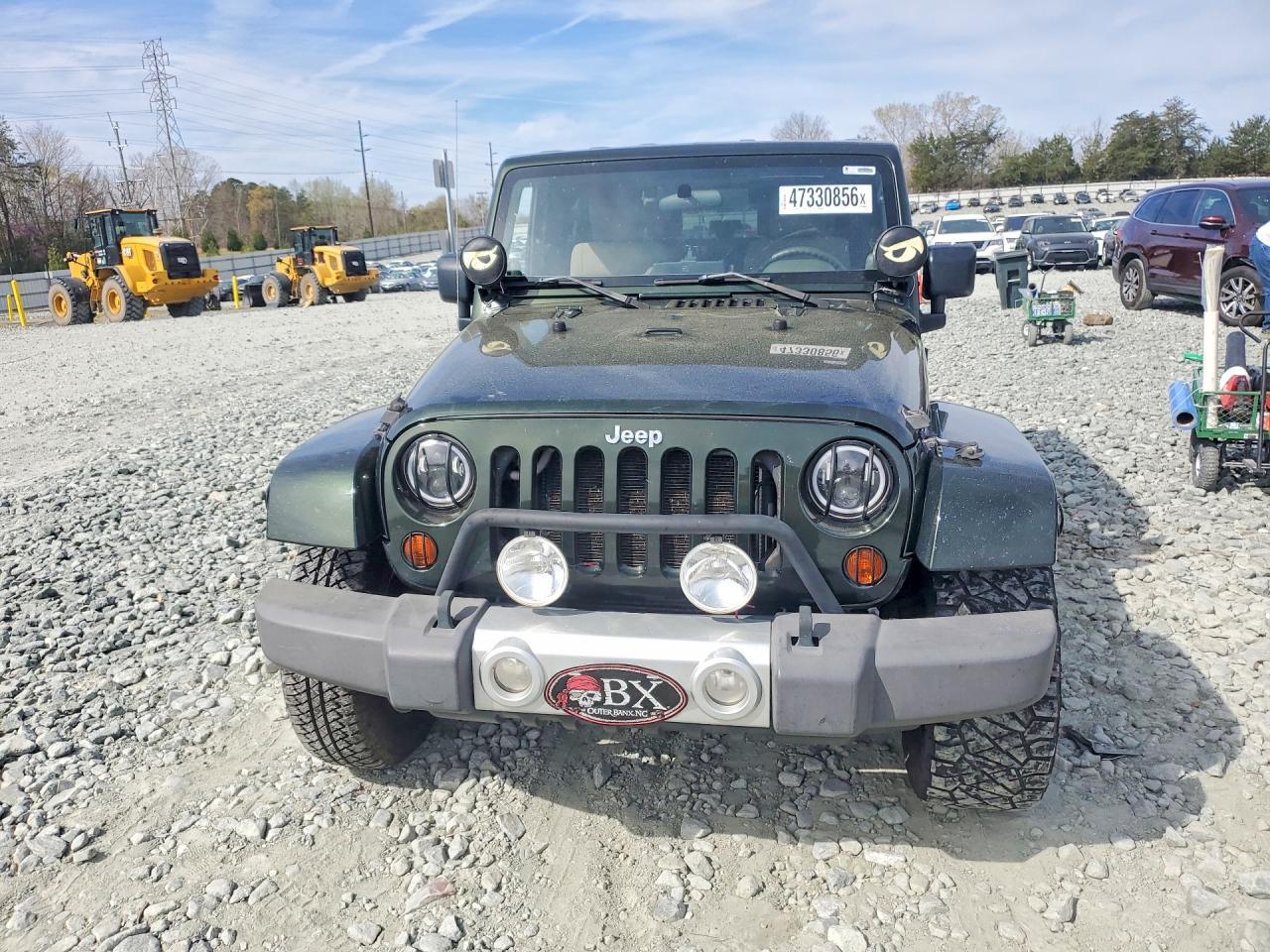 2010 Jeep Wrangler Sahara - Фото 5