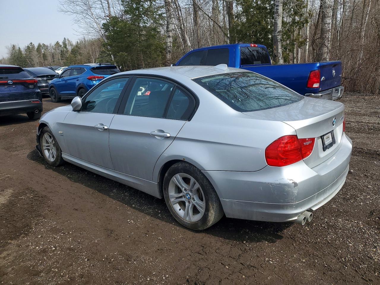 2011 BMW 328 Xi - Фото 2