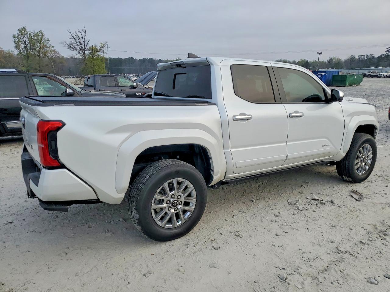 2024 Toyota Tacoma Limited Hv - Фото 3