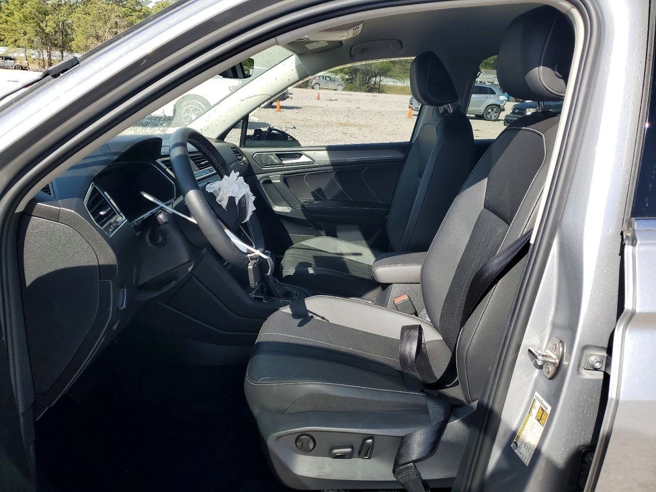 2023 Volkswagen Tiguan Se - Image 7