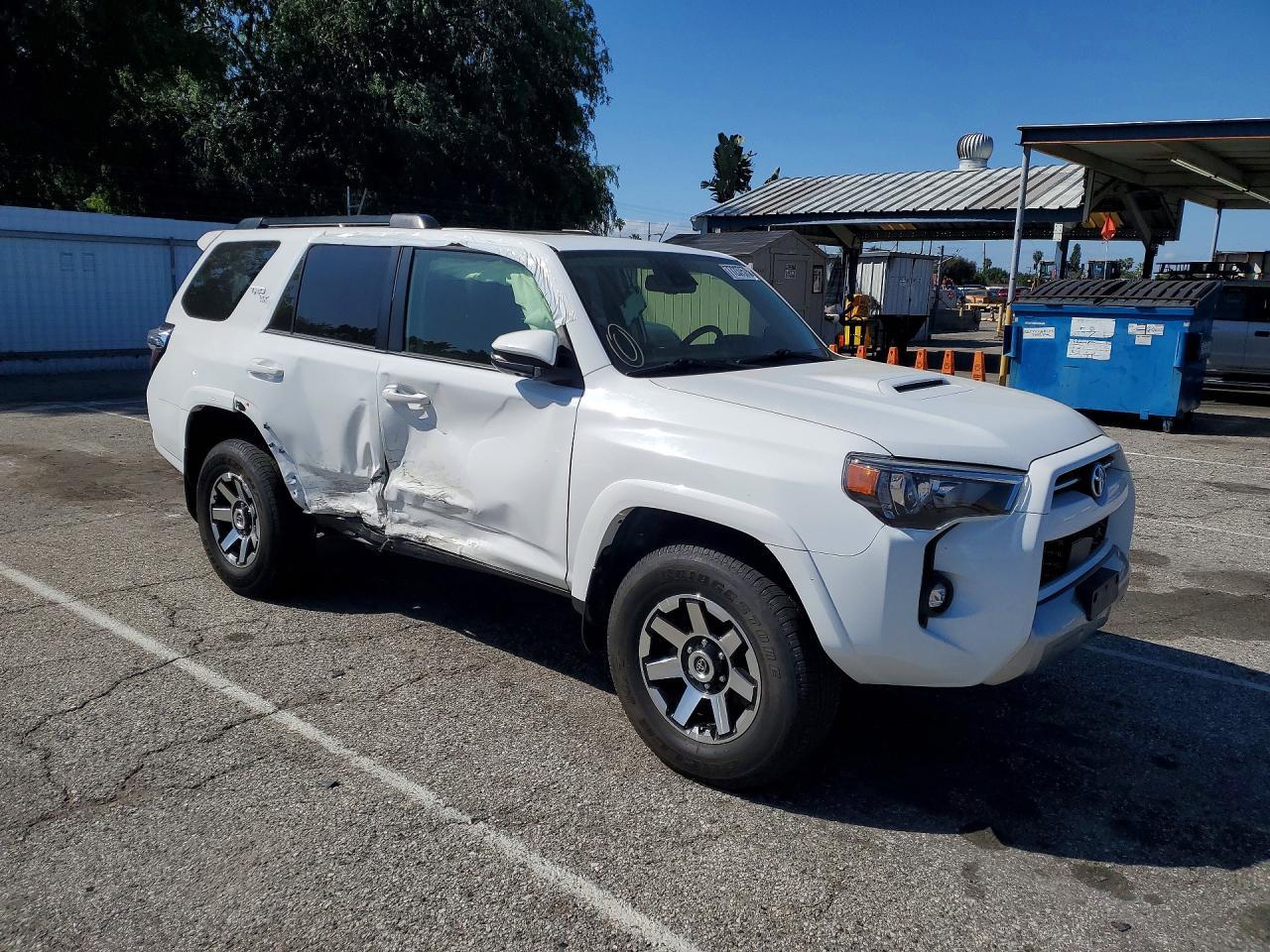 2022 Toyota 4Runner Sr5 Premium - Image 4